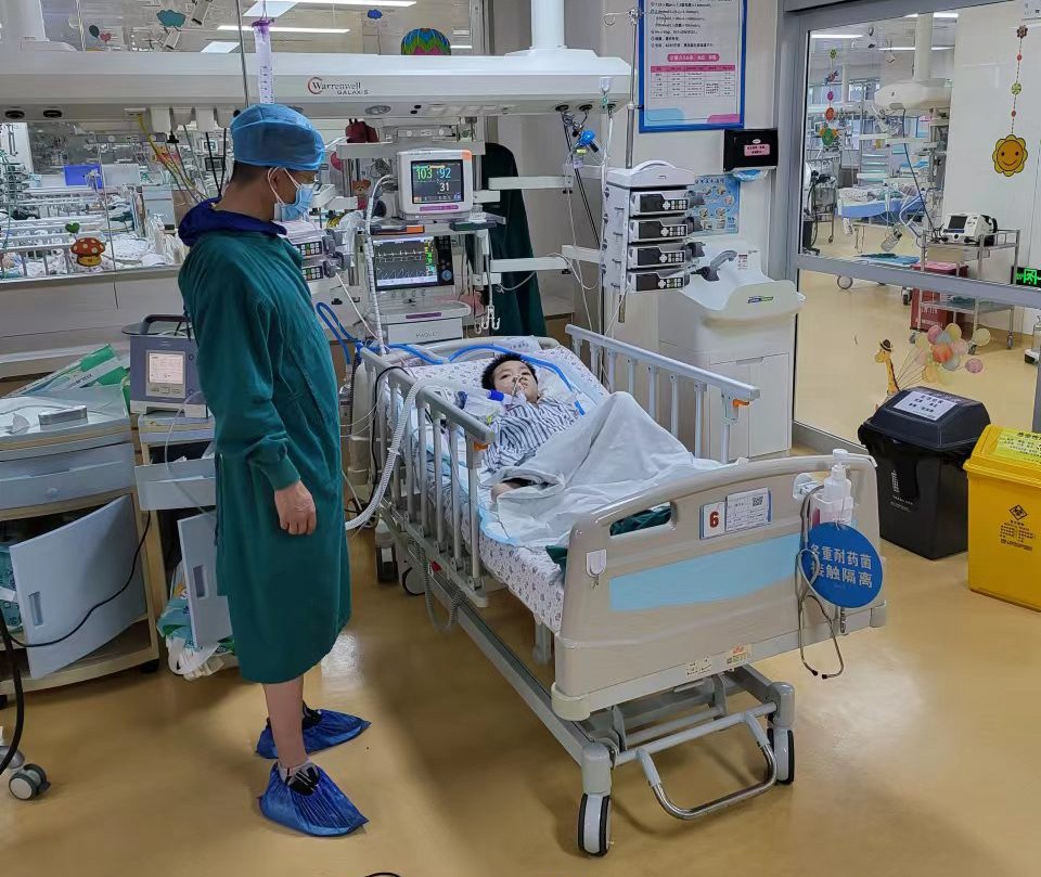 湘乡市跨省救护车出租公司